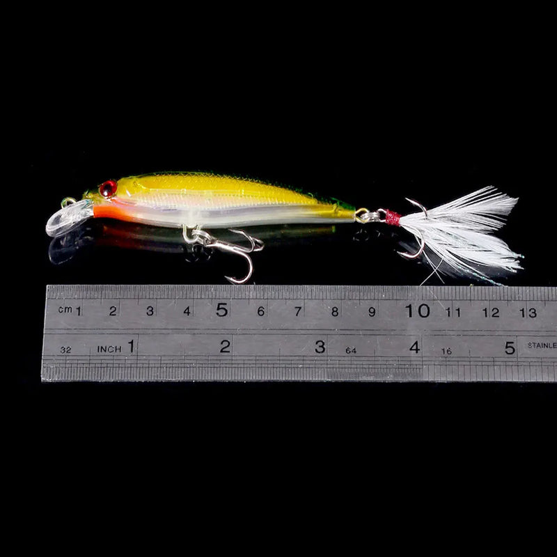 Set de 5 o 10 señuelos duros tipo minnow FFLYBG 9cm/8g, hundimiento, ojos 3D y gancho con pluma
